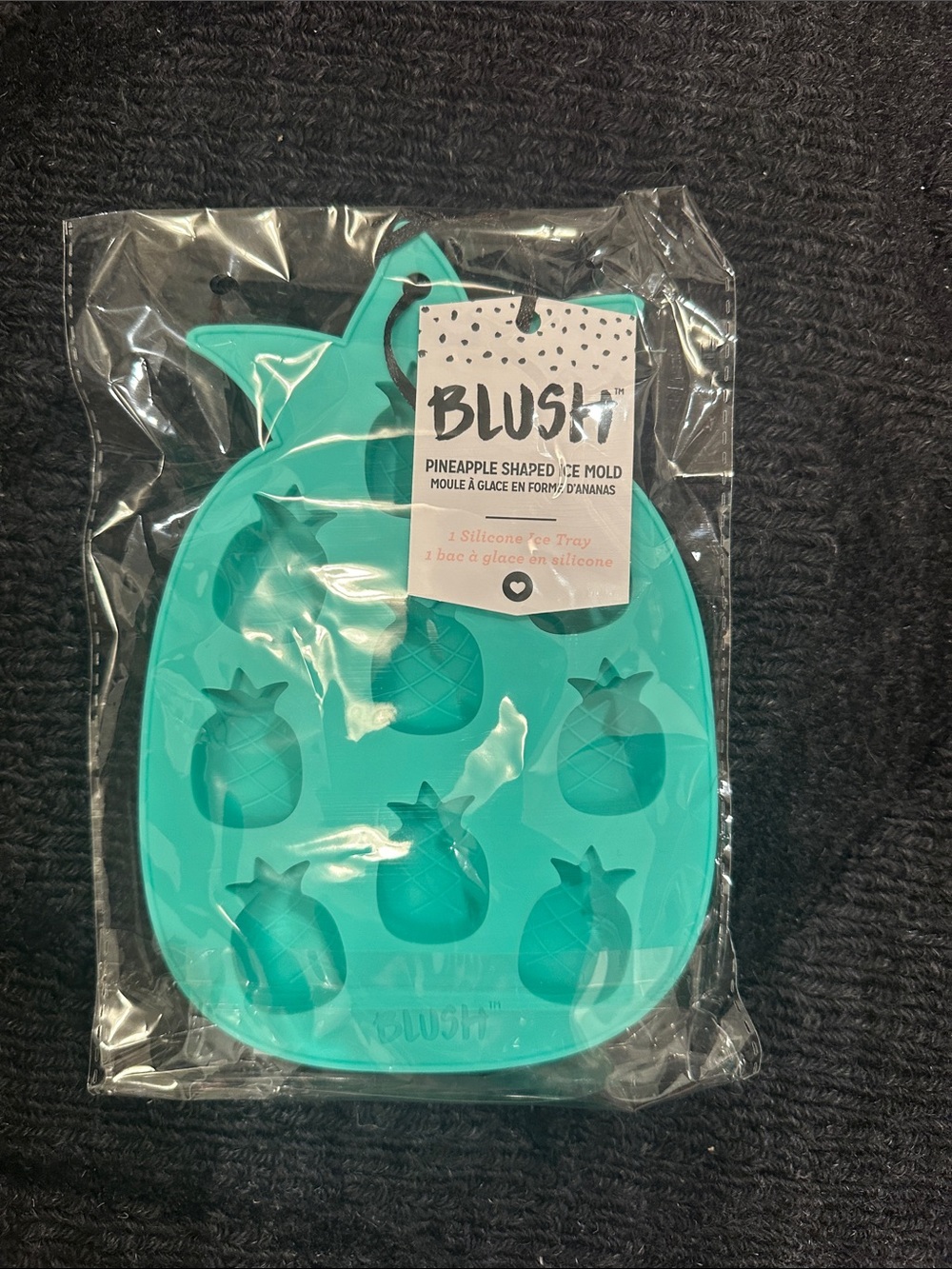 Pineapple shaped ice mold. New still in package.